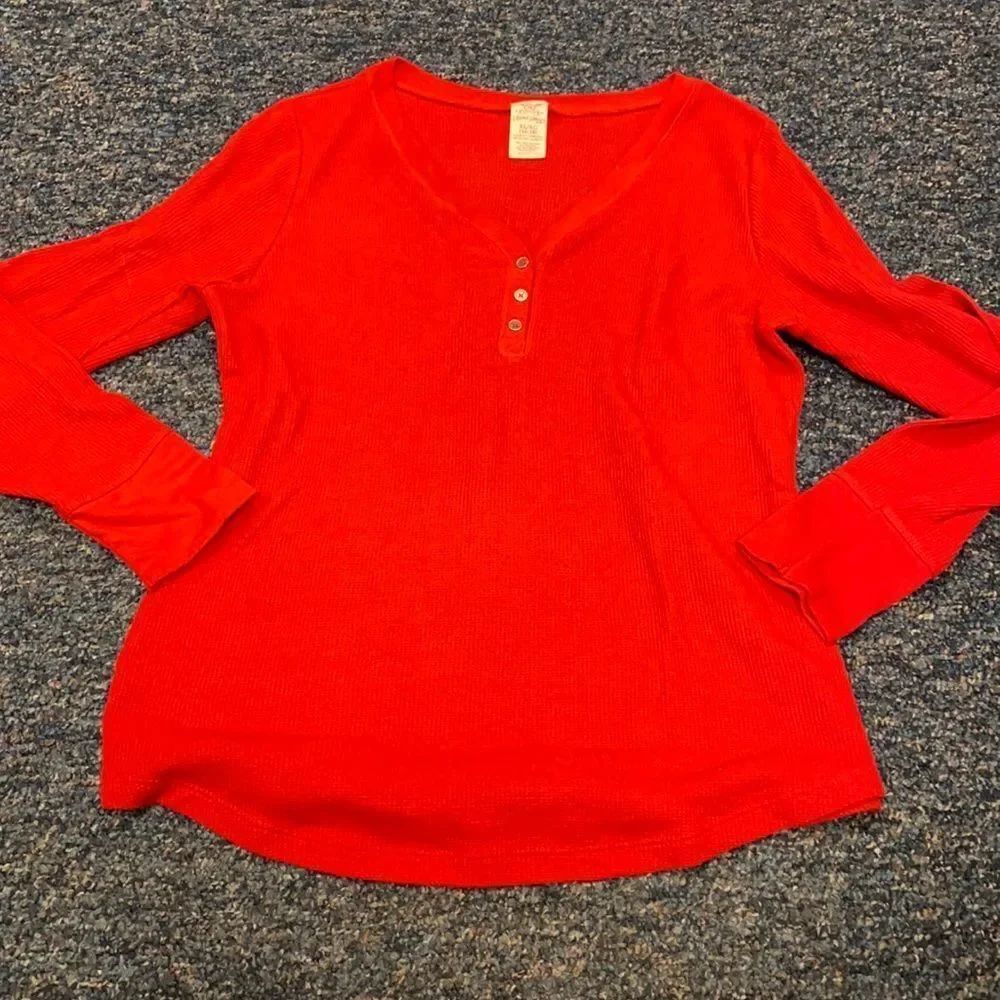 Faded Glory red thermal top sz. XL